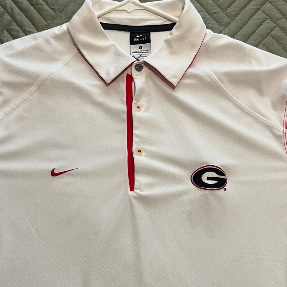 Nike Men's White Polo with Red Accents and Georgia 'G' Logo - Picture 3 of 5